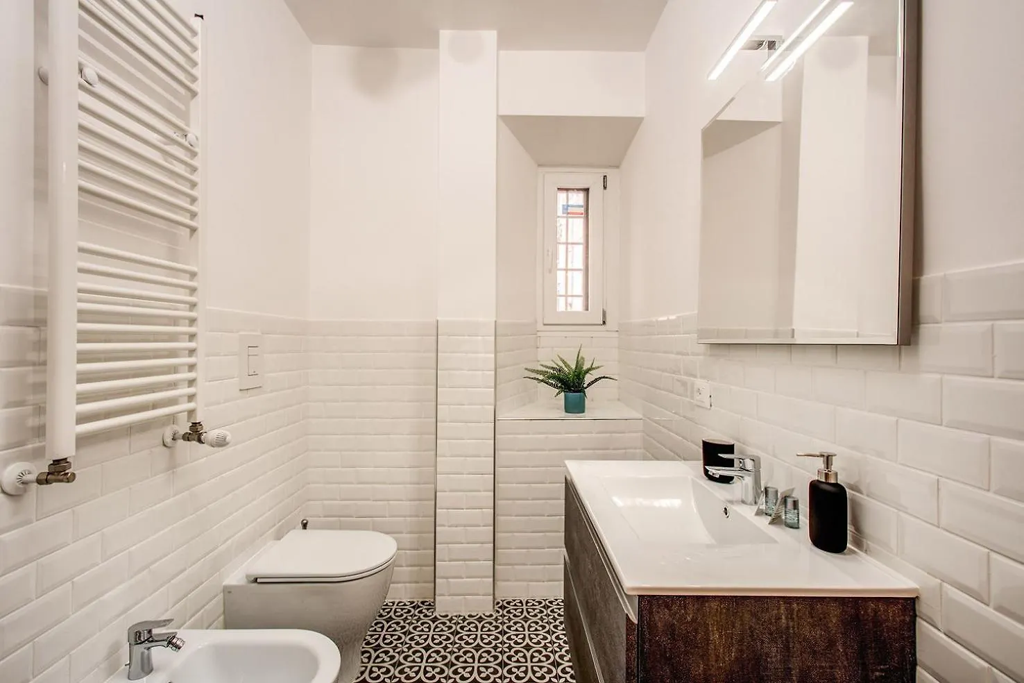 Monti Quiet And Spacious Apartment Rom