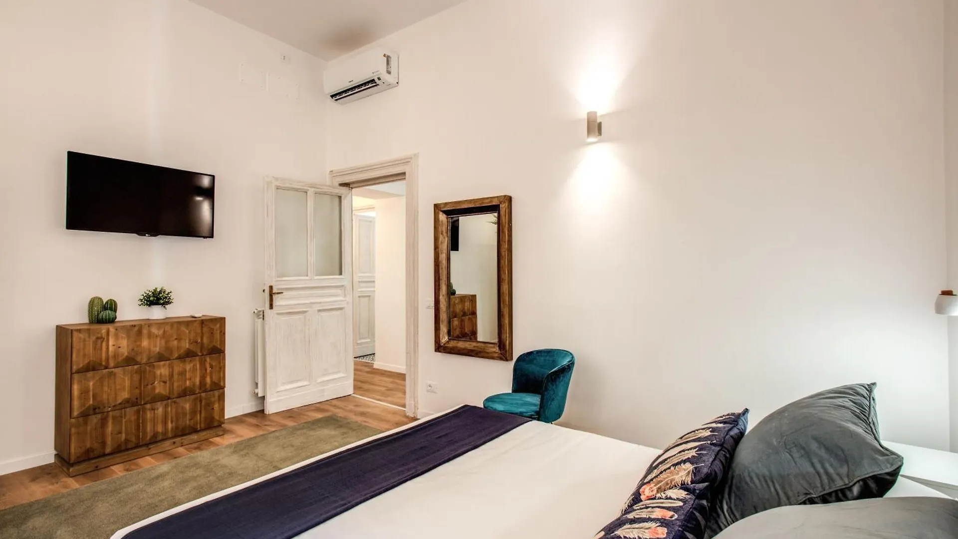 Monti Quiet And Spacious Apartment روما
